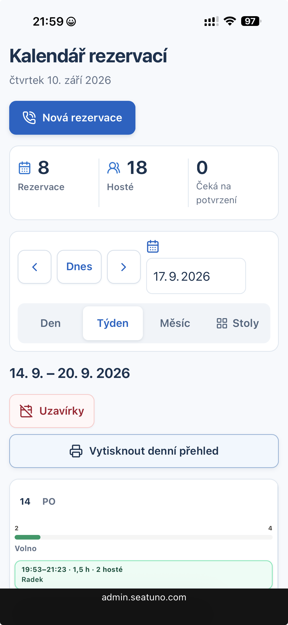 Mobilní zobrazení týdenního přehledu rezervací v Seatuno